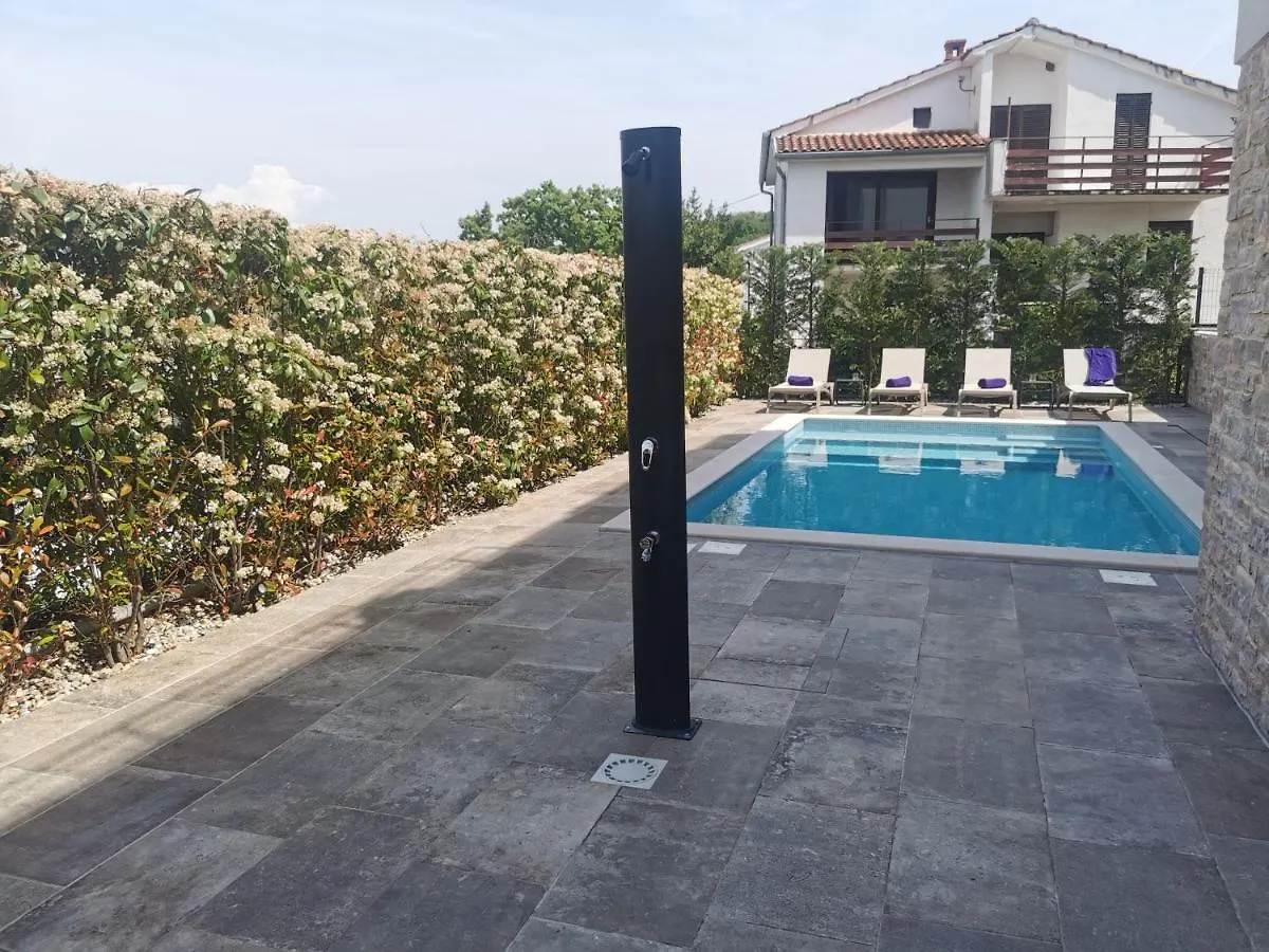 Siora Apartment Njivice Croatia