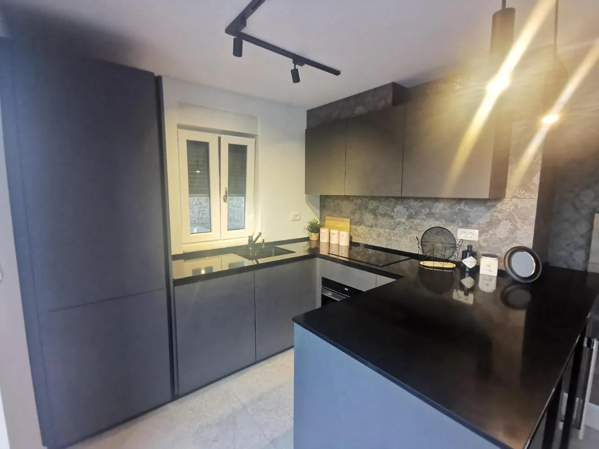 Siora Apartment Njivice Croatia